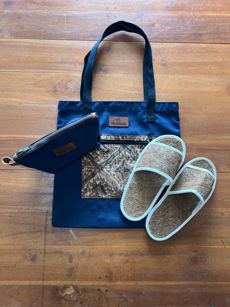 Set Hadiah Biru