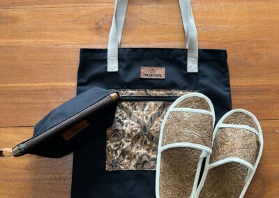 Set Hadiah Hitam